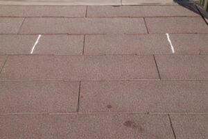 太田市 屋根塗装施工前 色あせ・劣化が進んだ屋根の状態